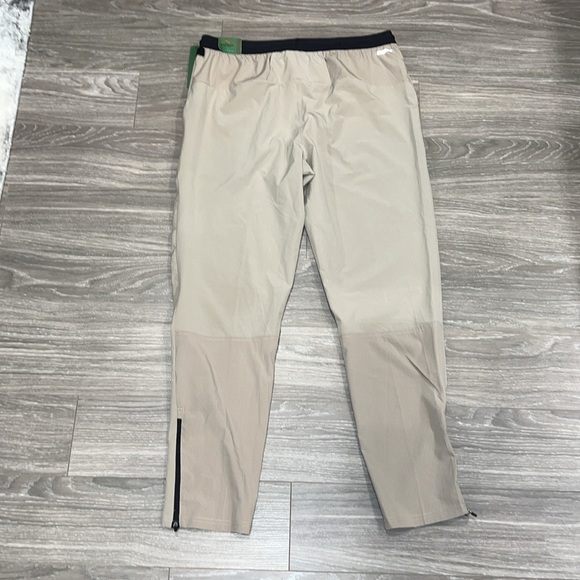 Unipro joggers. Size L. NWT - Picture 5 of 7